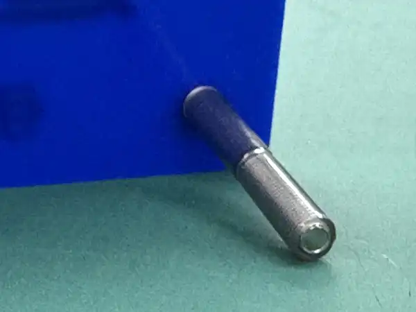 金属商の卓上ネームスタンドの作成　　伊丹電材株式会社　様